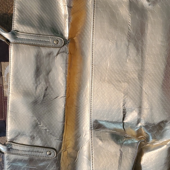 MICHAEL KORS GOLD METALLIC GORGEOUS TOTE BAG.  NWOT - Picture 5 of 6
